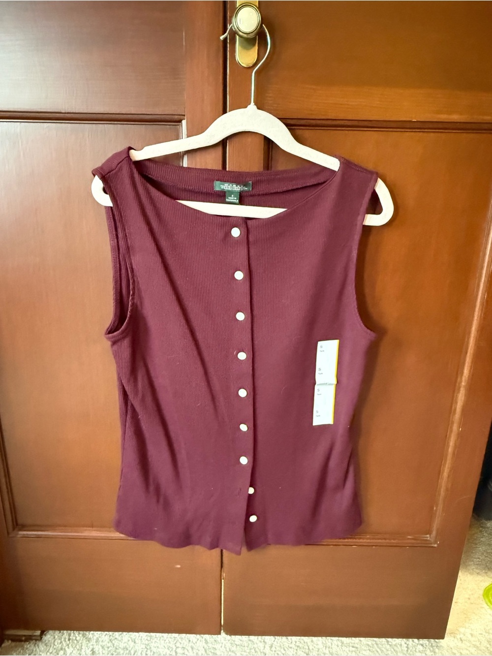 wild fable Sleeveless Button-Front Ribbed Tank in Burgundy